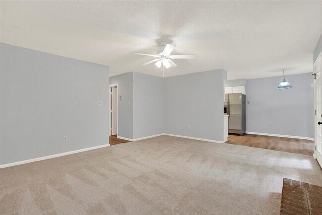 Foto del edificio - 4 Bedroom 2.5 Bath