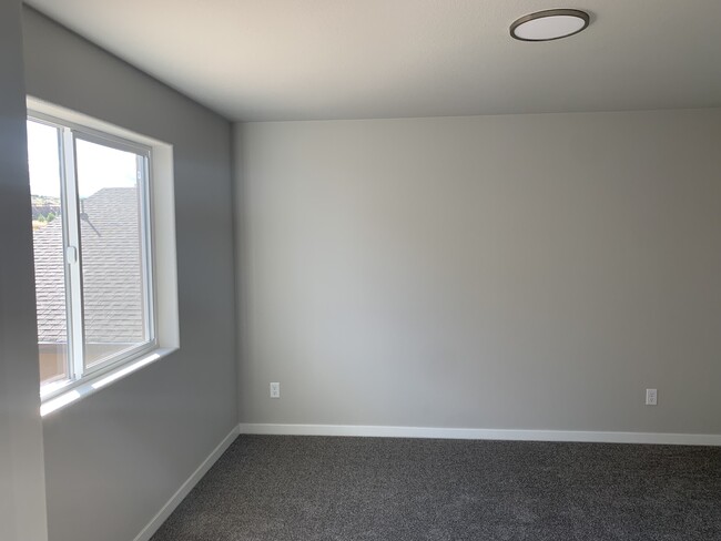 Building Photo - 5337 Palomino Ranch Point