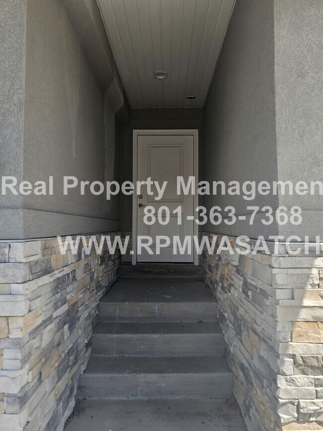 Foto del edificio - Beautiful Tooele Town House Available Now