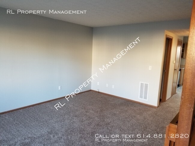 Building Photo - 2 bedroom 1.5 bathroom condo in Westerville