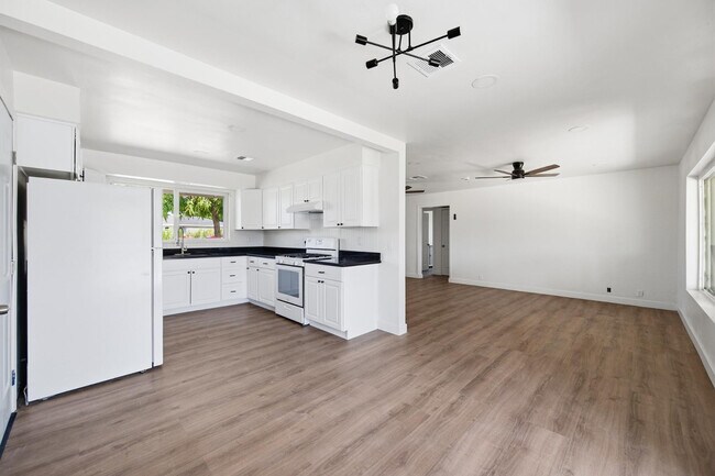 Foto del edificio - 2558 N 40th St