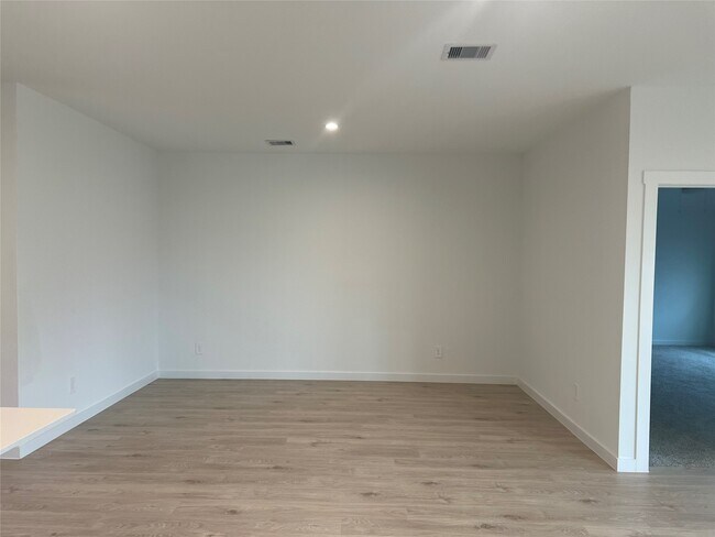 Building Photo - 31731 Melkridge Rd