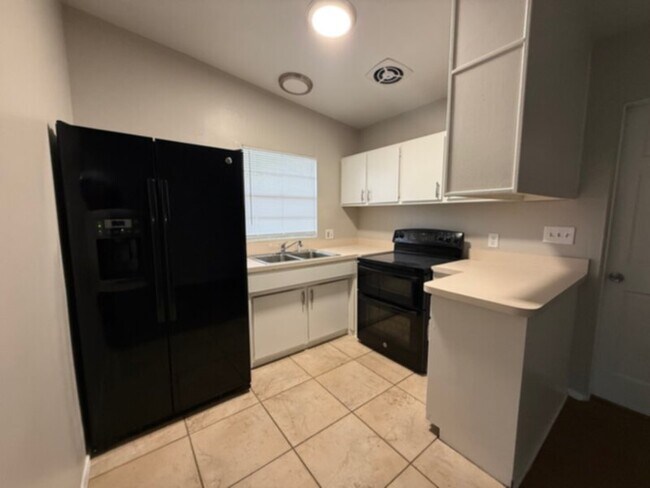 Foto del edificio - 3 Bedroom with Garage, Screen Porch, and Central AC-Lake Mary Schools!