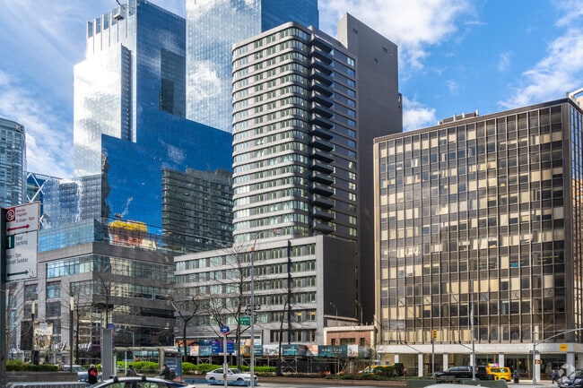 Building Photo - Anagram Columbus Circle