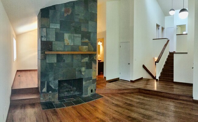 Building Photo - Lovely Contemporary across from the Lake! ...