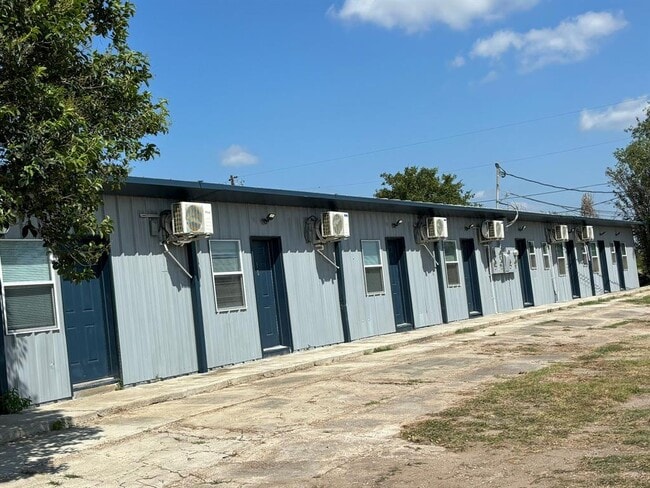 Building Photo - 1627 FM351