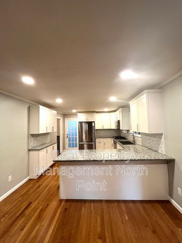 Foto del edificio - 2301 Echo Hills Cir NE