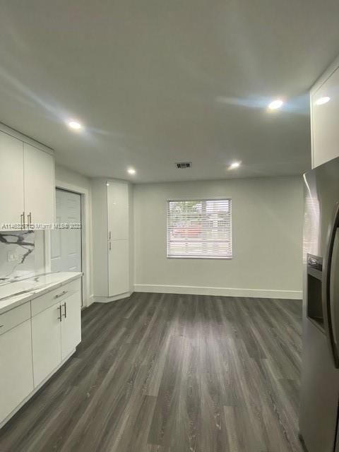 Building Photo - 650 SE 1st Pl