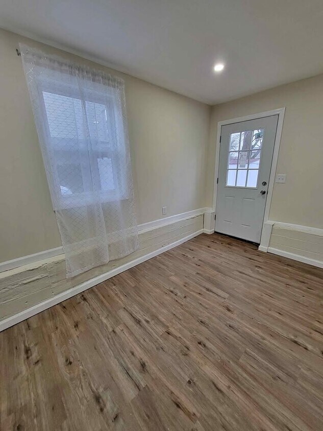 Foto del edificio - 351 Wicks Rd