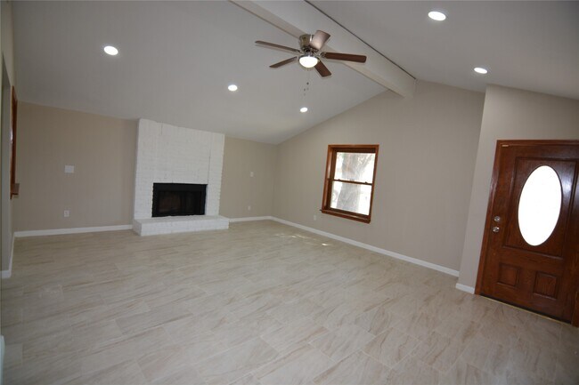 Foto del edificio - 906 Arrow Lake Dr