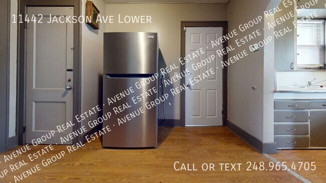 Foto del edificio - 11442 Jackson Ave