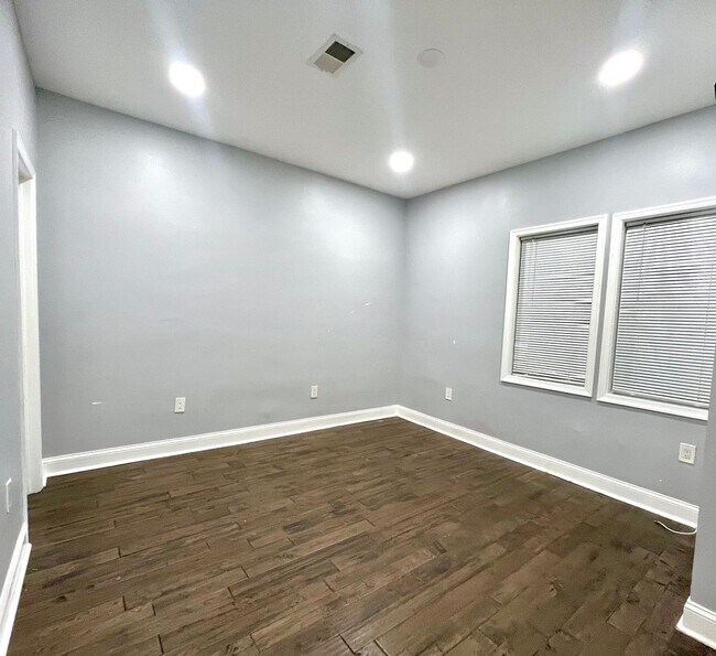 Building Photo - 1222 Missouri Ave NW