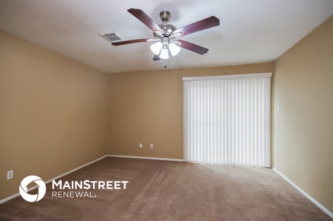 Foto del edificio - 2910 Valley Rose Dr