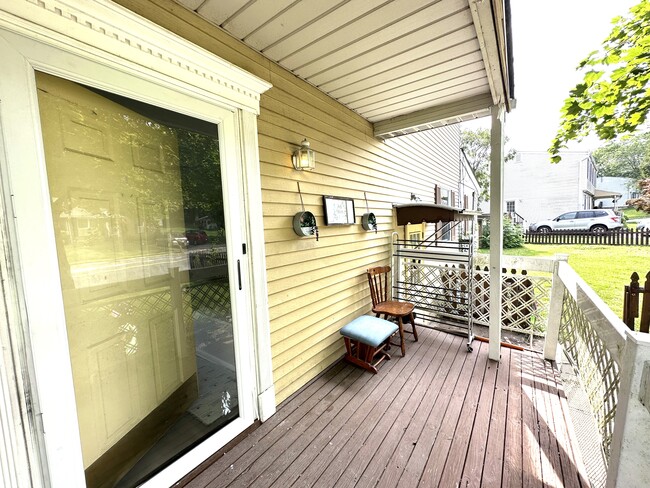 Building Photo - 1 Knaves Ct