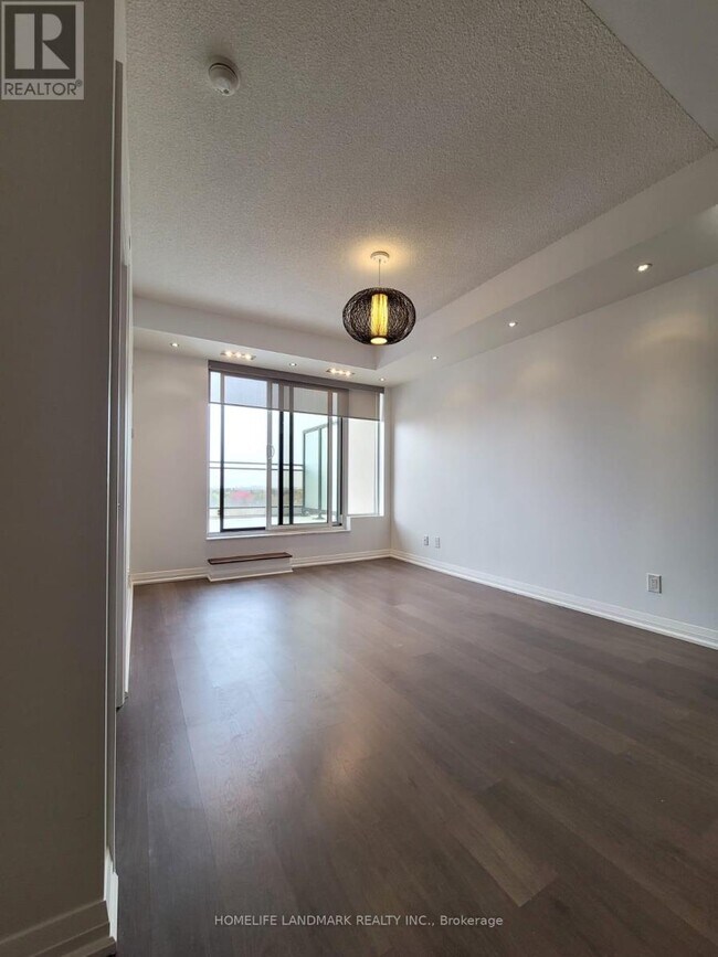Photo du bâtiment - 9500 Markham Rd
