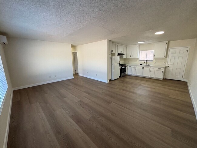 Foto del edificio - Fully Renovated 3BD/1.5BA House | Eucalyptus Ave, Moreno Valley
