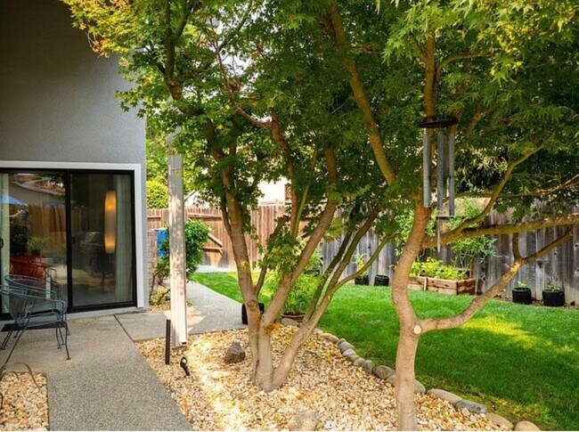 Foto del edificio - 2984 Yarwood Way