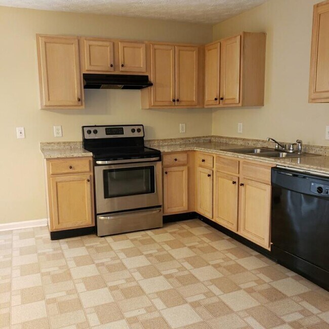 Building Photo - 7002 Setters Way