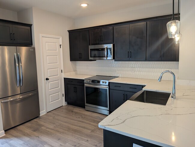 Foto del edificio - 534 Tappan Private Ln