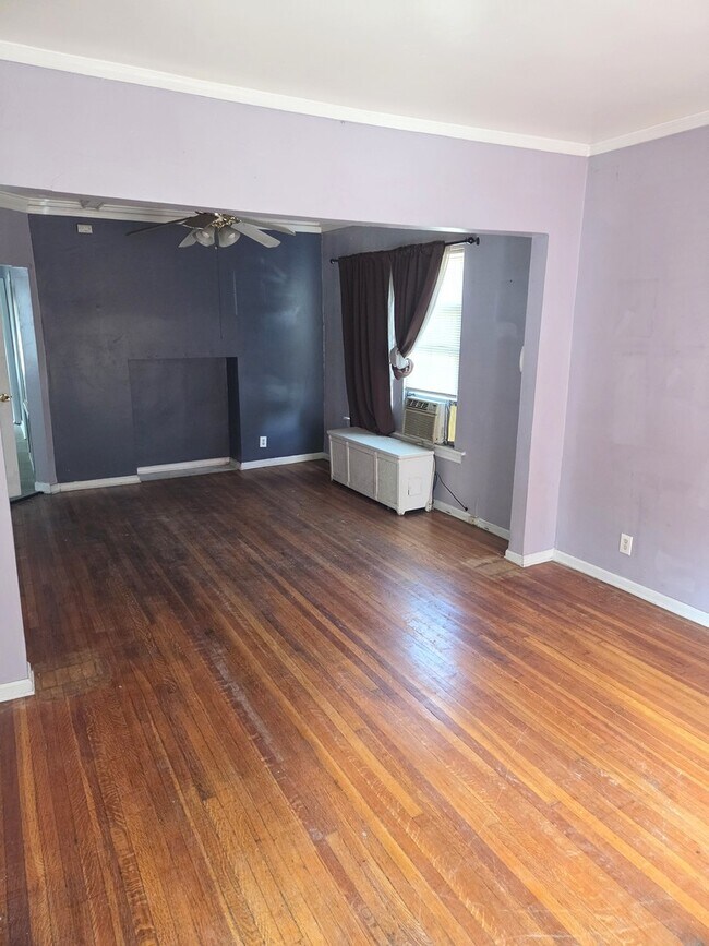 Foto del edificio - 2118 W Garfield Blvd