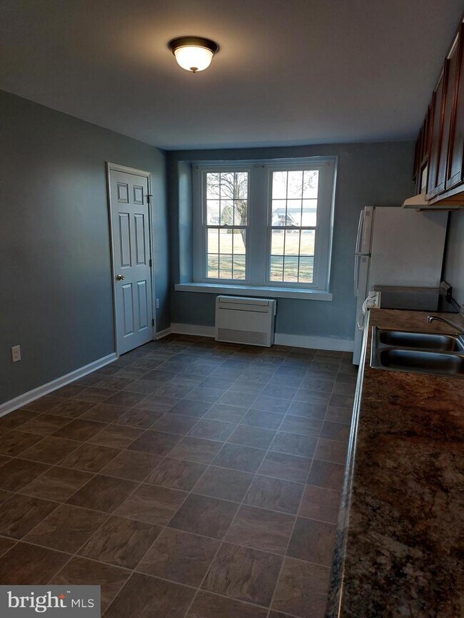 Foto del edificio - 753 Collegeville Rd