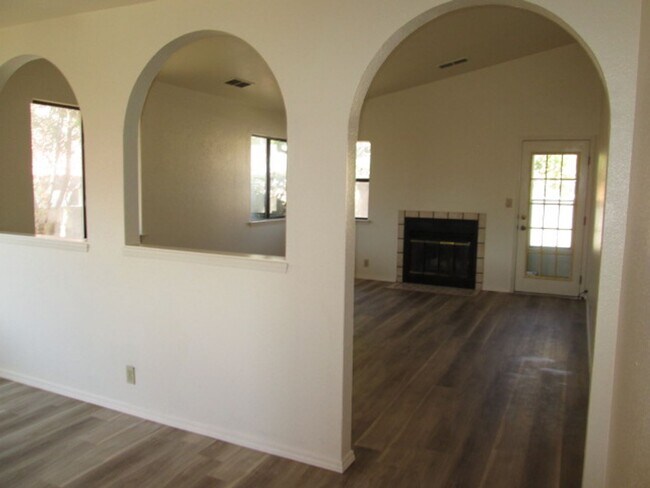 Foto del edificio - Patio Home At Spain & Morris NE