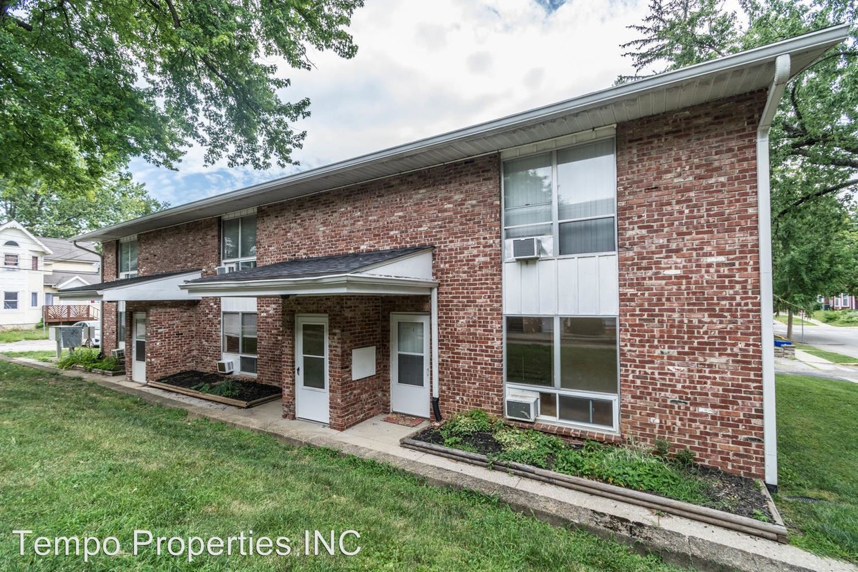 Foto principal - 413 E 8th St