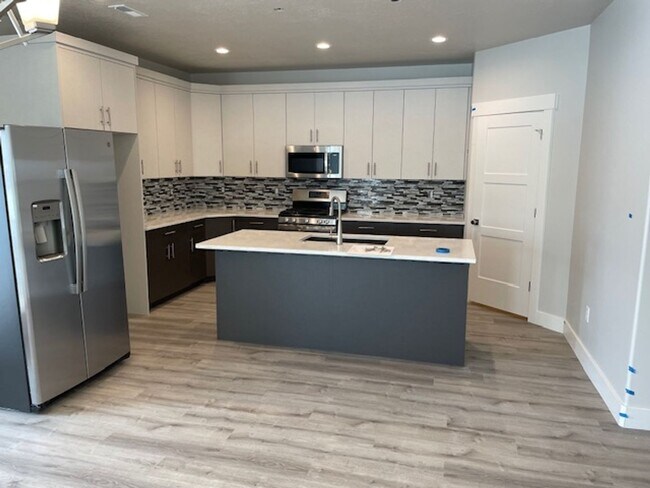 Foto del edificio - 4 bedroom/2.5 bathroom House in West Point