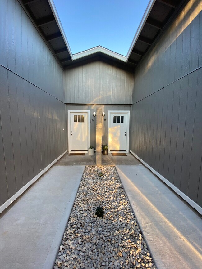 Building Photo - 2403 Burleson Ct