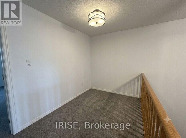Photo du bâtiment - 1849 Creek Way