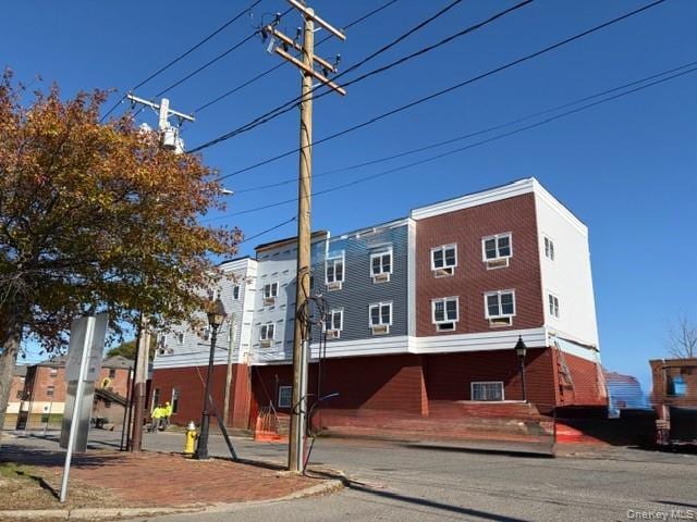 Building Photo - 227 4th Ave