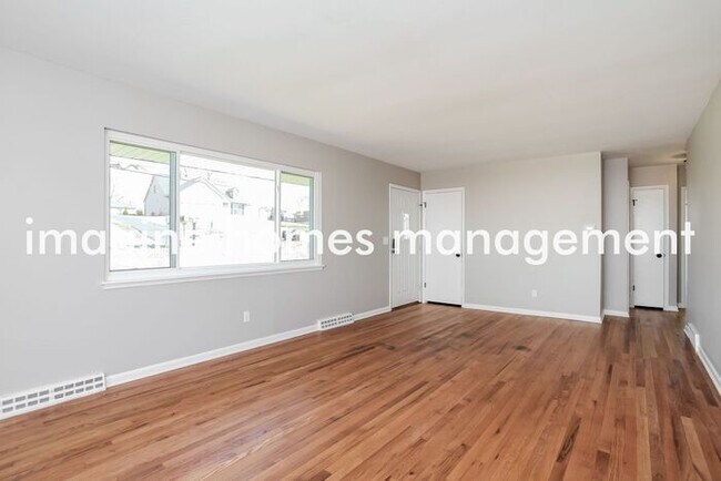 Foto del edificio - Pet Friendly, 3 bedroom in Sharonville