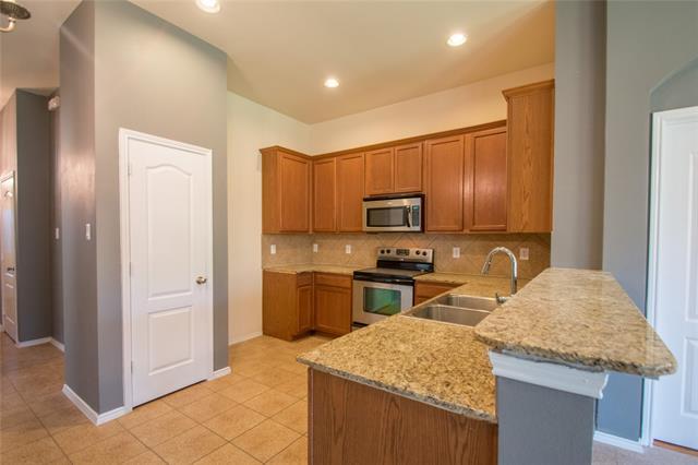 Foto del edificio - 2716 Triple Crown Ln