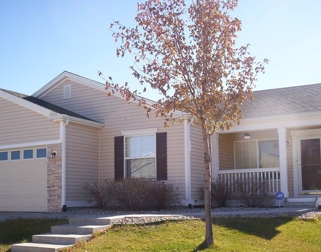 North-east one level living. - North-east one level living. House