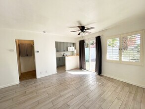 Building Photo - 1315 N Indian Canyon Dr