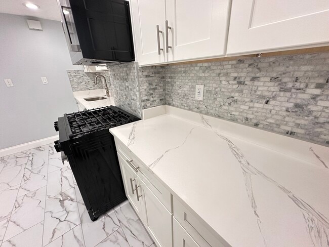 Building Photo - 218 Princeton St