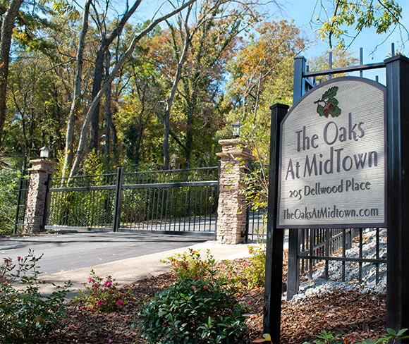 Acceso privado - The Oaks at Midtown