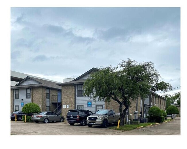 Building Photo - 124 S Roberts Cut Off Rd