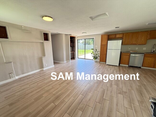 Foto del edificio - 3022 21st Street Ct E