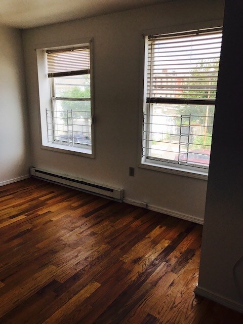 Foto del edificio - 347 Johnston Ave