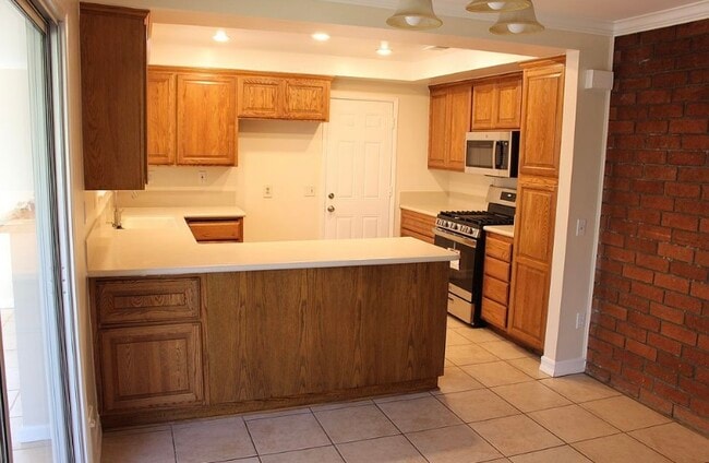 Building Photo - 8484 Monteel Pl