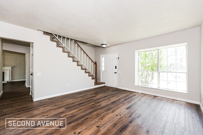 Foto del edificio - 2712 Creekwood Ln