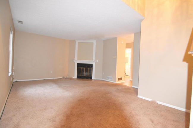 Building Photo - 1182 Worthington Woods Blvd