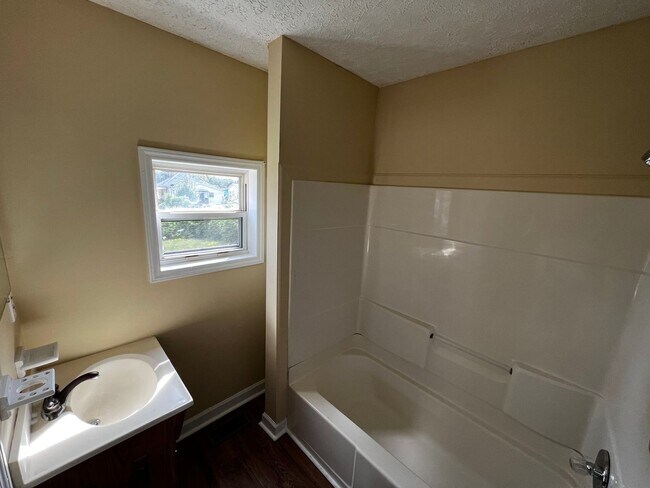 Foto del edificio - 3BR Home Near Piedmont Park