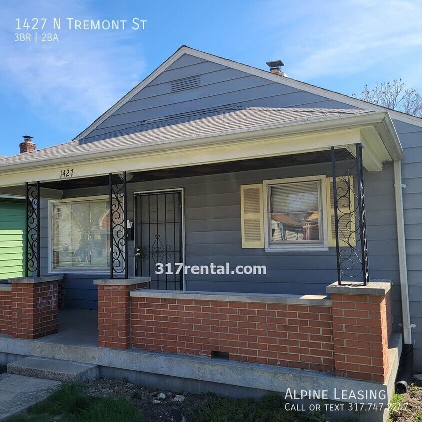 Westside 3BR/2BA House near Long's Donuts!... House for Rent in