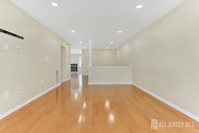 Foto del edificio - 102 Berkshire Dr