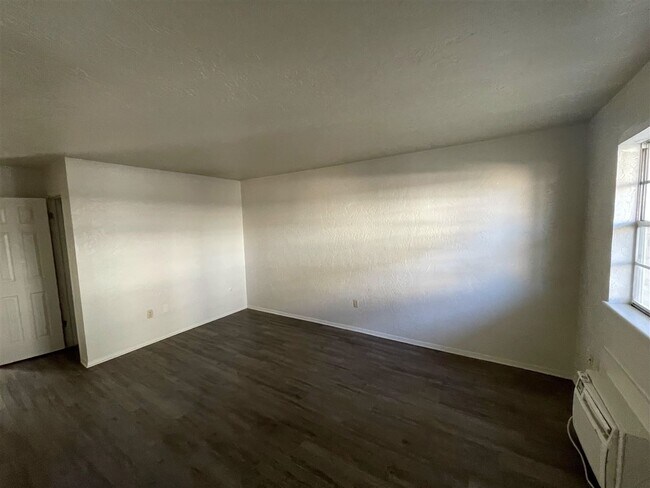 Foto del edificio - 1502 NW Kingsbury Ave