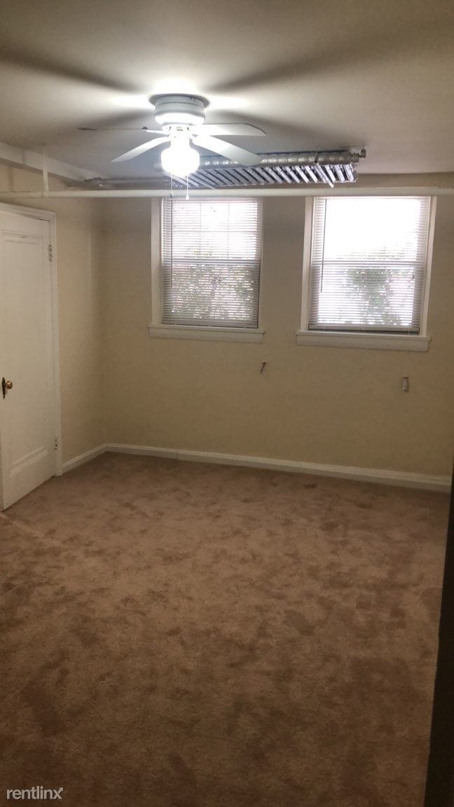 Building Photo - 1063 Cove Ave