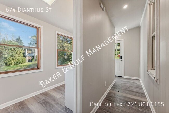 Foto del edificio - 674 Dianthus St