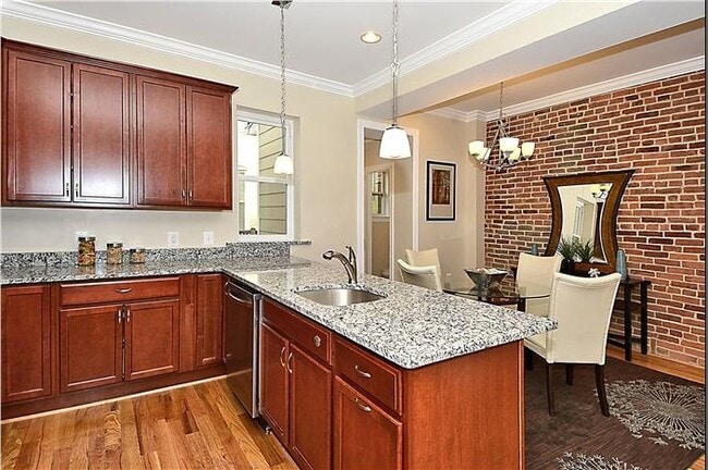 Photo - 21 Rhode Island Ave NW House